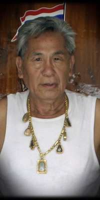 Yodtong Senanan, Thai Muay Thai master and trainer., dies at age 75